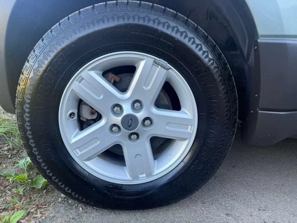Used 2006 Ford Escape 4WD Hybrid image 18