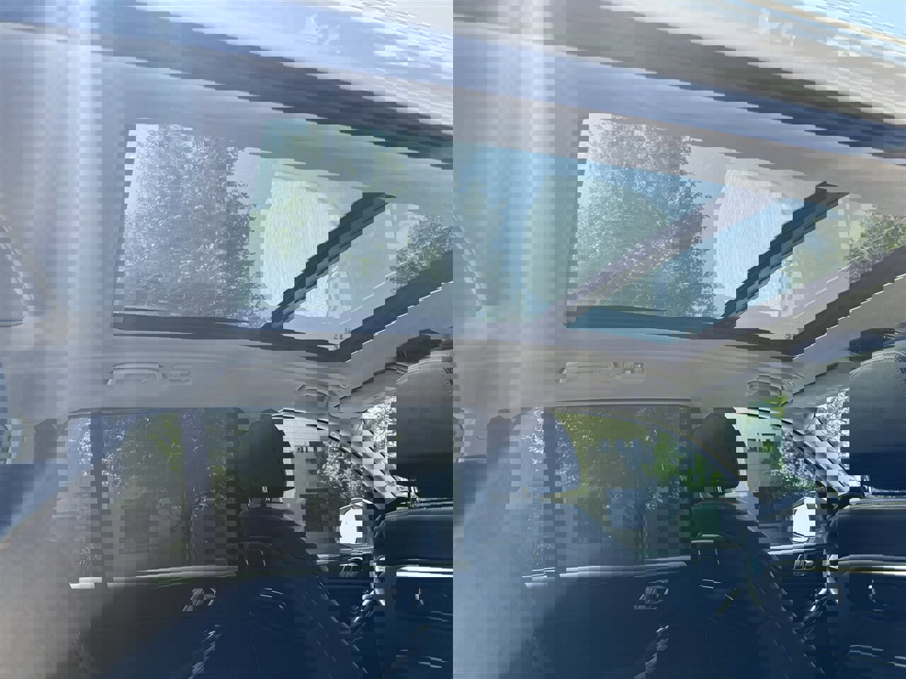 Used 2023 BMW X7 xDrive40i w/ Premium Package image 15