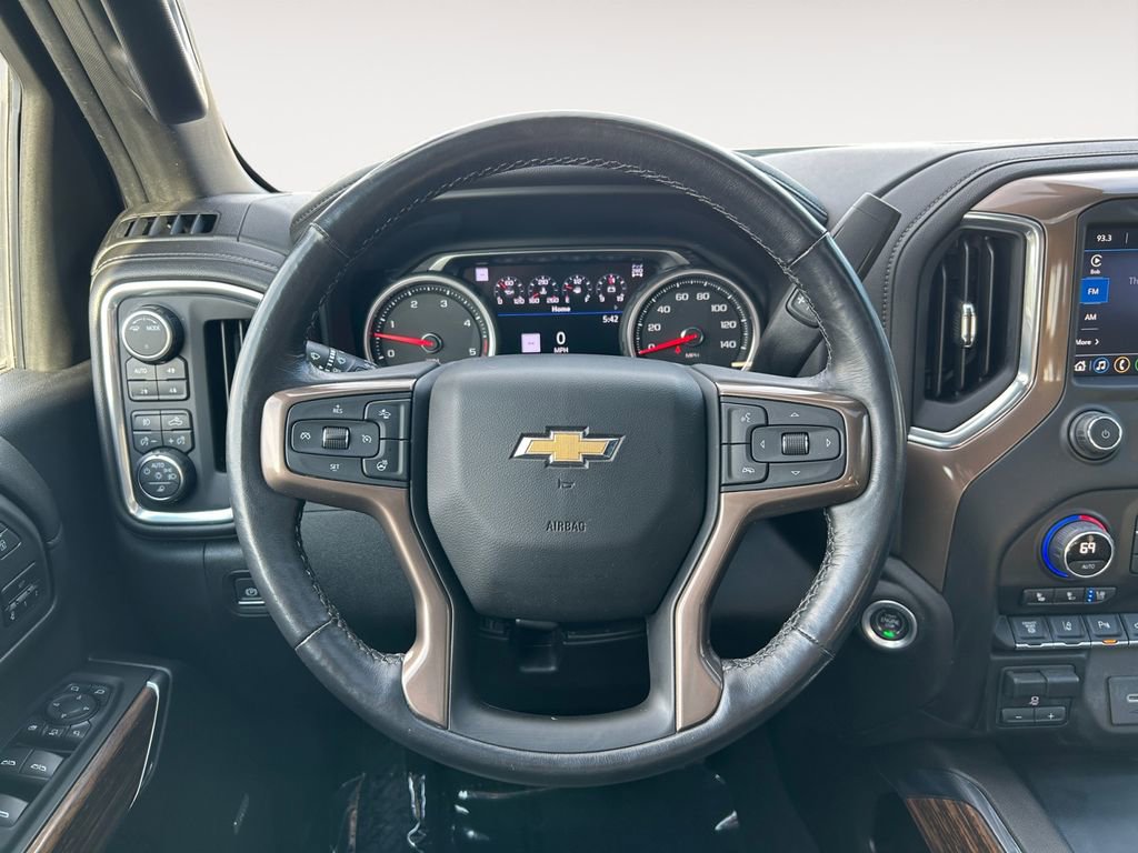Used 2022 Chevrolet Silverado 3500 High Country w/ Safety Package II AWD/4WD image 15