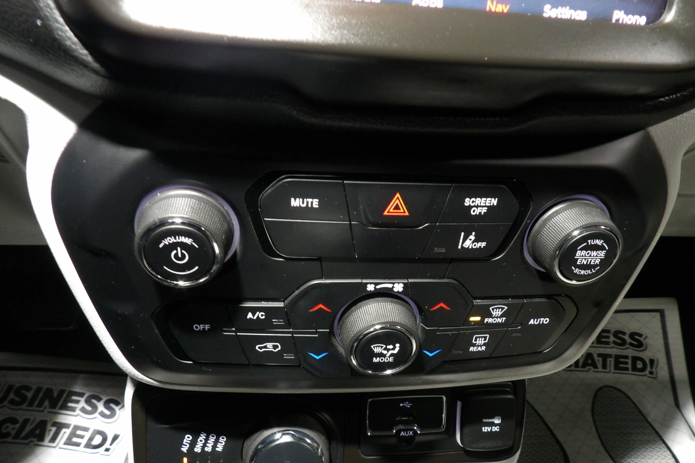 Used 2021 Jeep Renegade Limited w/ Sun & Sound Group AWD/4WD image 21