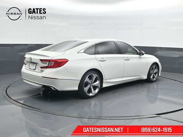 Used 2020 Honda Accord Touring image 2