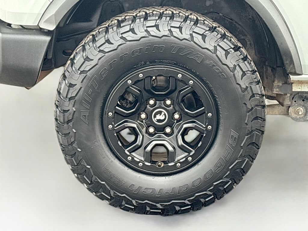 Used 2022 Ford Bronco Outer Banks w/ Sasquatch Package AWD/4WD image 32