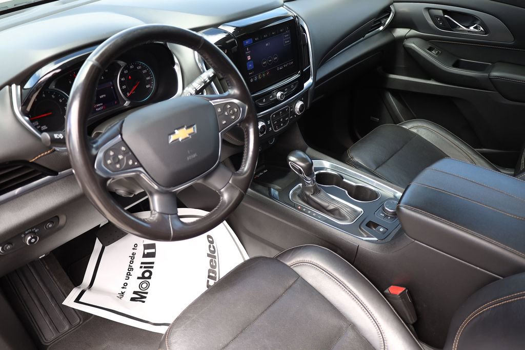 Used 2021 Chevrolet Traverse Premier w/ Redline Edition AWD/4WD image 12