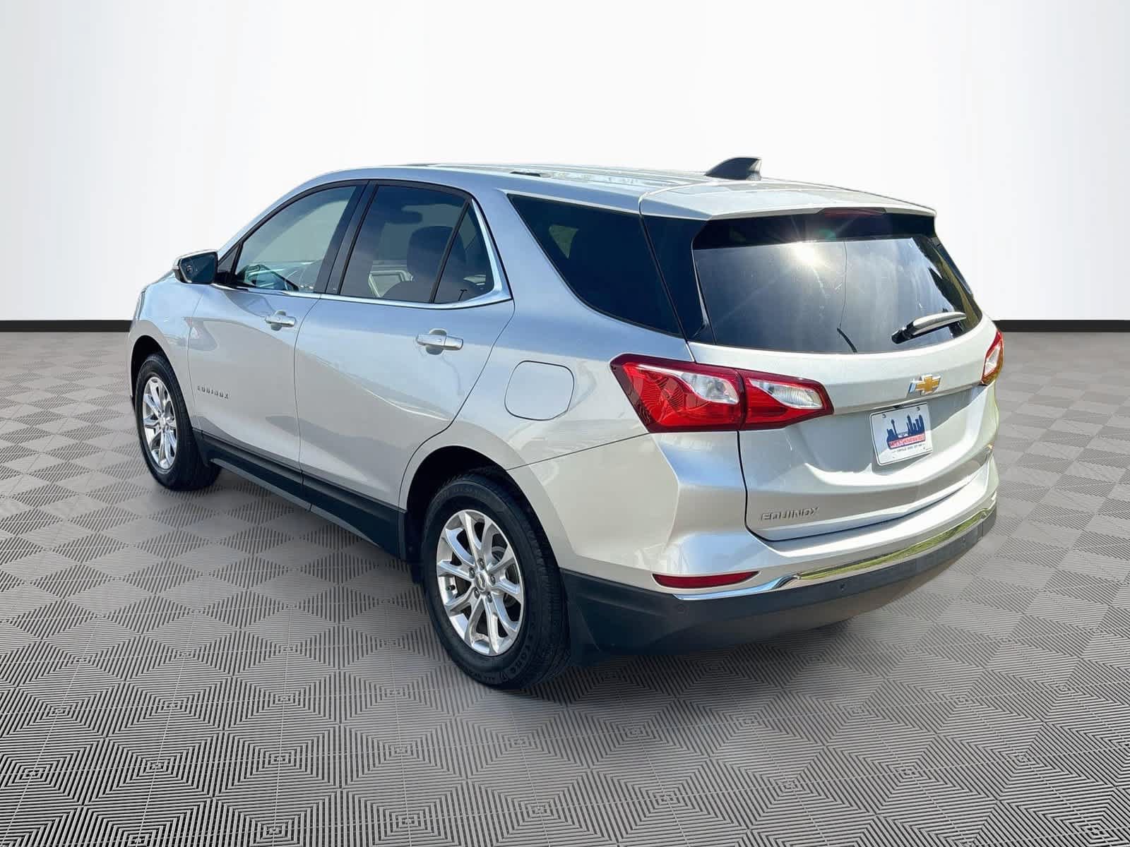 Used 2018 Chevrolet Equinox LT FWD image 7