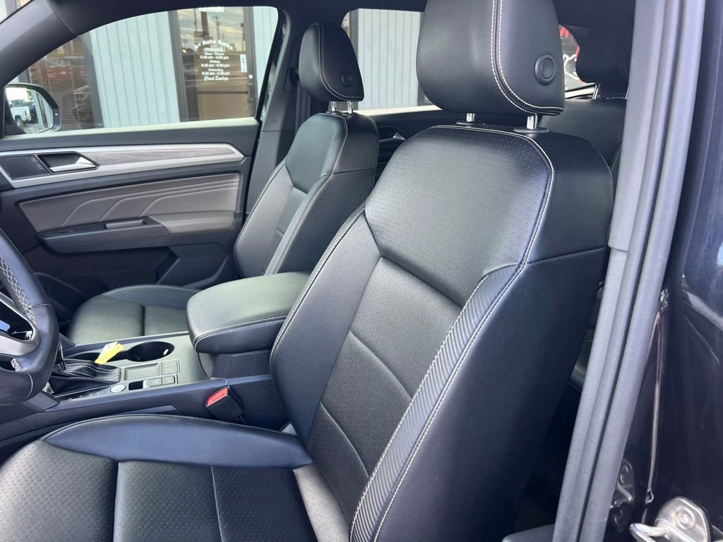 Used 2022 Volkswagen Atlas Cross Sport SE FWD image 10