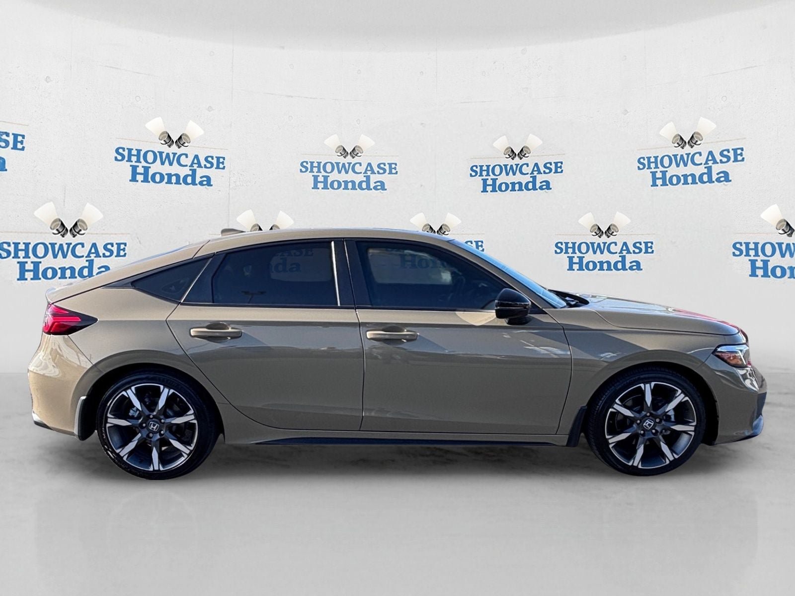Certified 2025 Honda Civic Sport Touring image 9