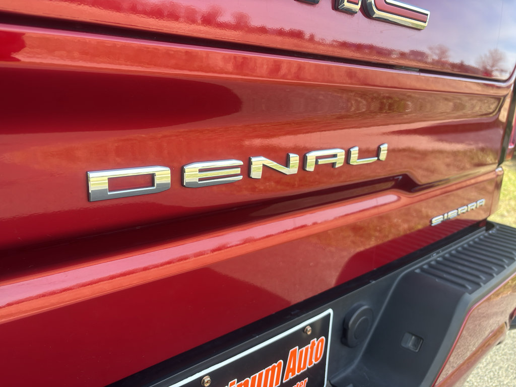 Used 2022 GMC Sierra 1500 Denali w/ Technology Package AWD/4WD image 7