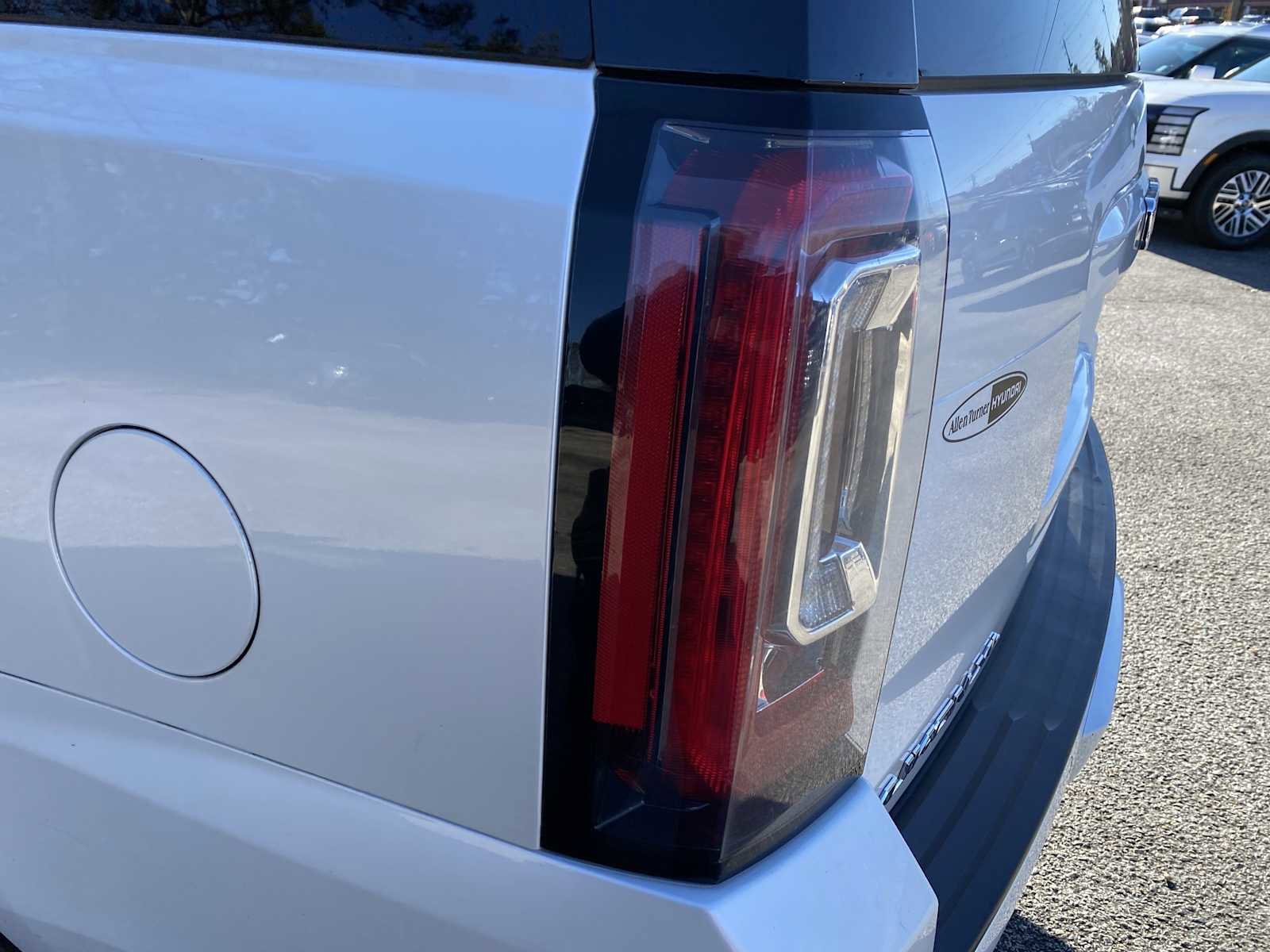 Used 2018 GMC Yukon XL SLT w/ Open Road Package image 12