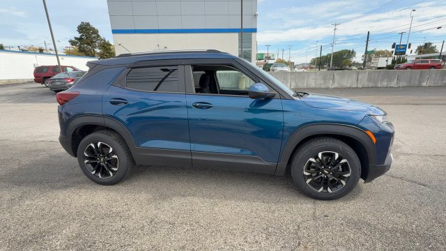 Used 2021 Chevrolet TrailBlazer LT FWD image 9
