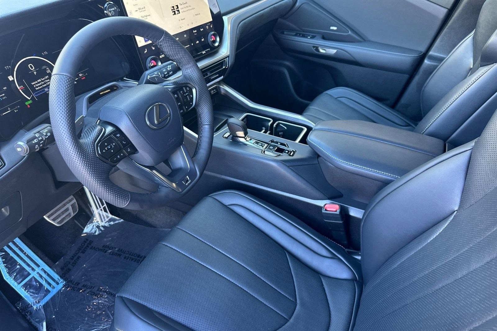 New 2026 Lexus TX 500h AWD image 4