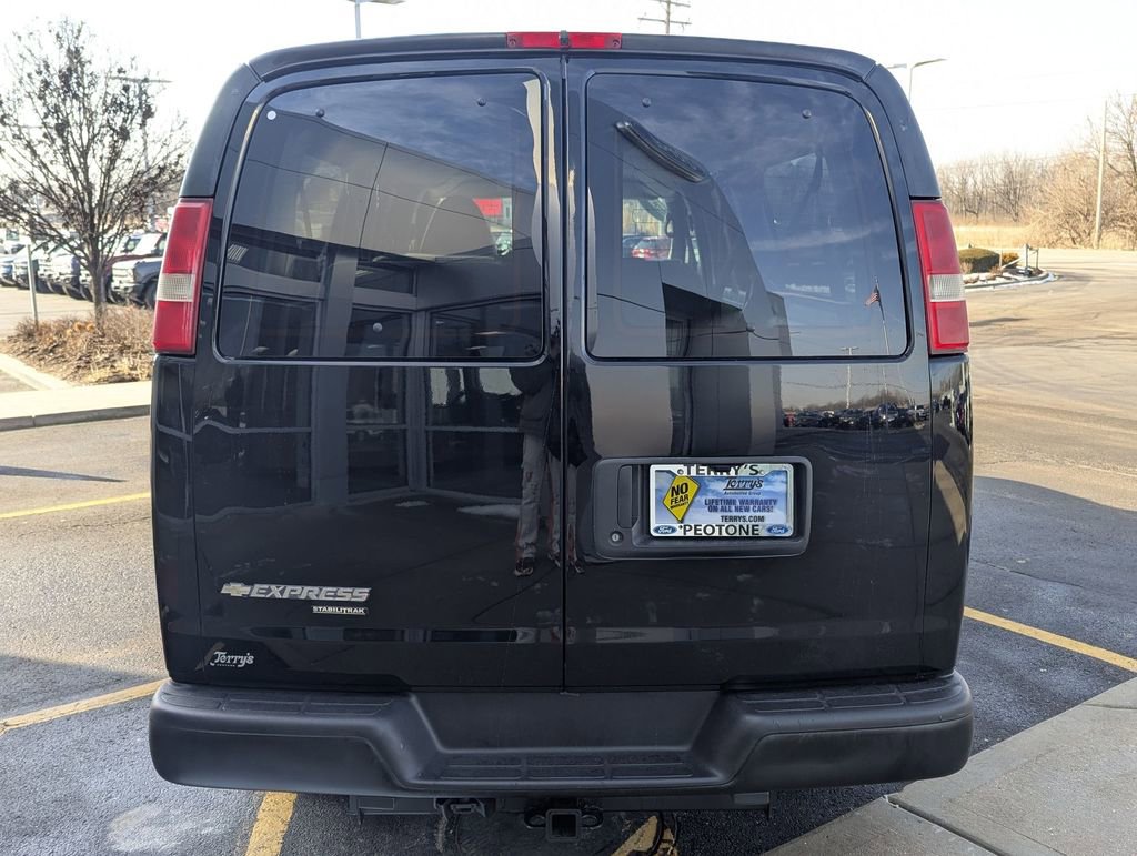 Used 2014 Chevrolet Express 3500 LS image 4