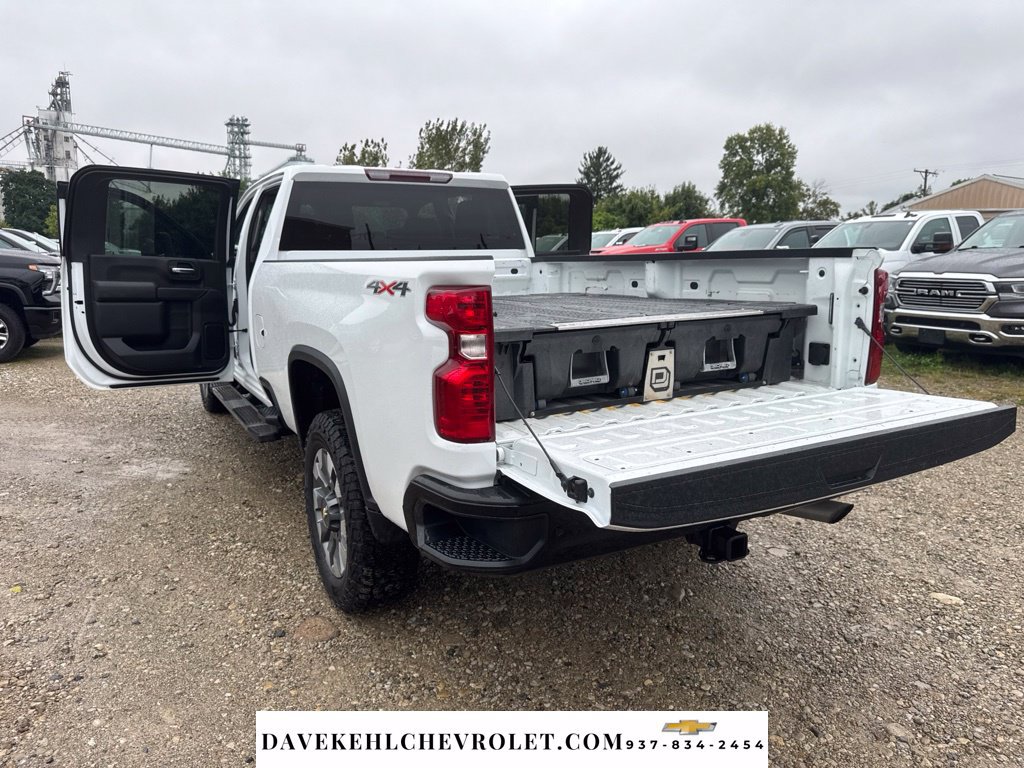 Used 2024 Chevrolet Silverado 2500 Custom w/ Custom Value Package AWD/4WD image 12