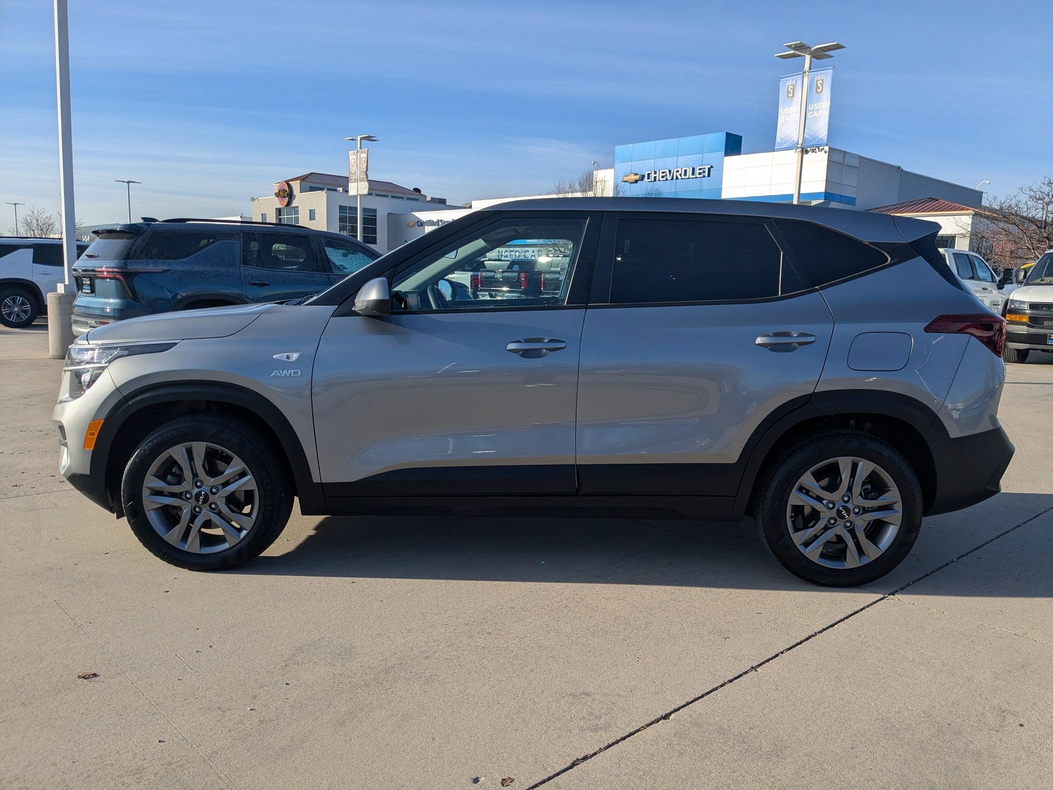 Certified 2023 Kia Seltos LX image 2