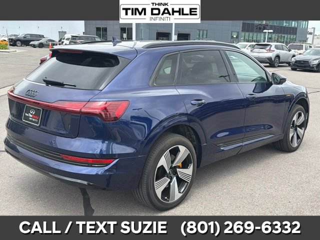 Used 2022 Audi e-tron Premium Plus w/ Premium Plus Package AWD/4WD image 10
