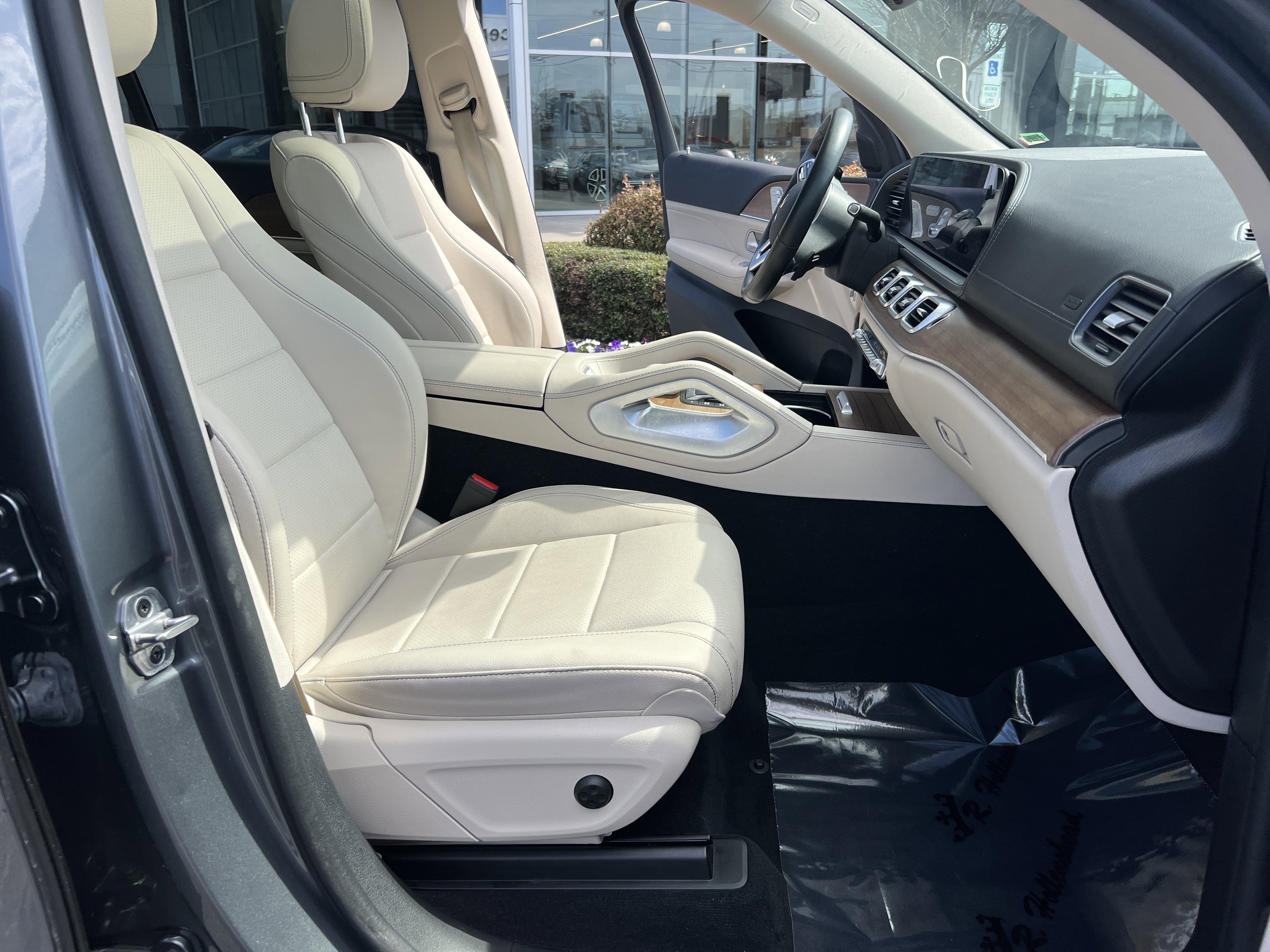 Certified 2023 Mercedes-Benz GLS 450 450 w/ AMG Line Exterior image 35