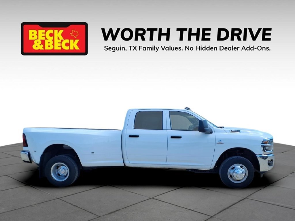Used 2026 RAM 3500 Tradesman w/ Chrome Appearance Group A AWD/4WD image 4