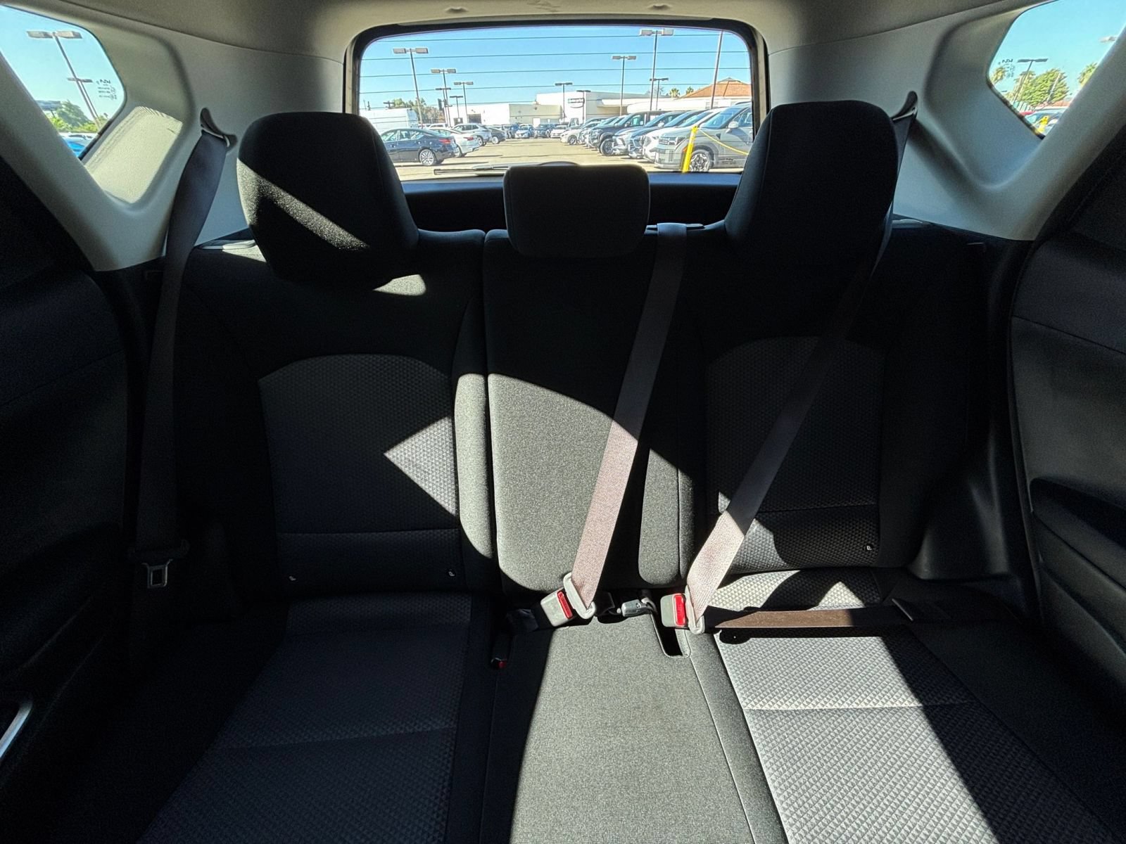 Used 2025 Kia Soul LX w/ LX Technology Package FWD image 36