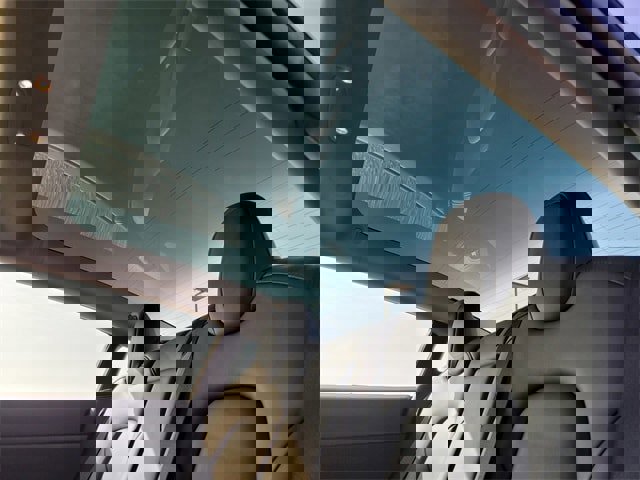 Used 2023 Tesla Model 3 Standard Range image 15