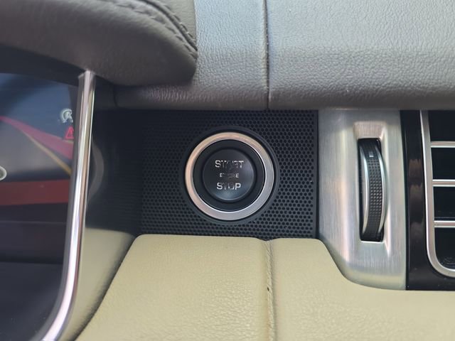 Used 2020 Land Rover Range Rover image 26