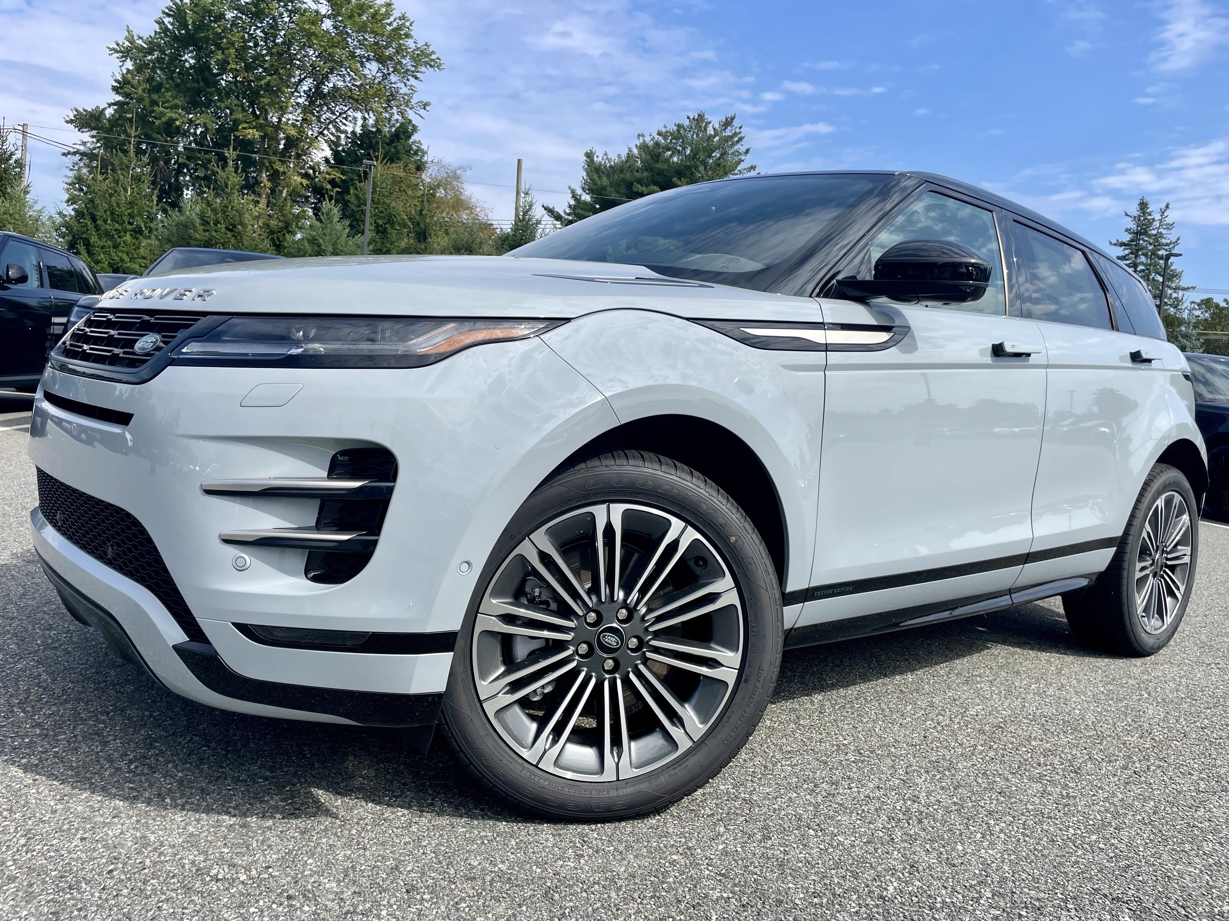 New 2026 Land Rover Range Rover Evoque Hoxton AWD/4WD image 36