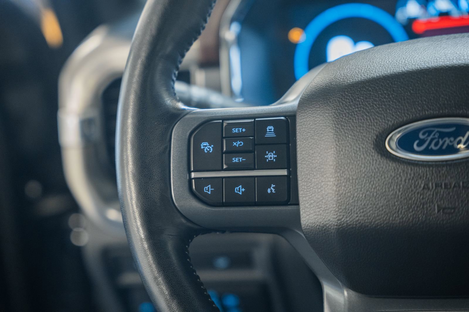 Certified 2023 Ford F150 Lariat w/ Equipment Group 502A High image 33