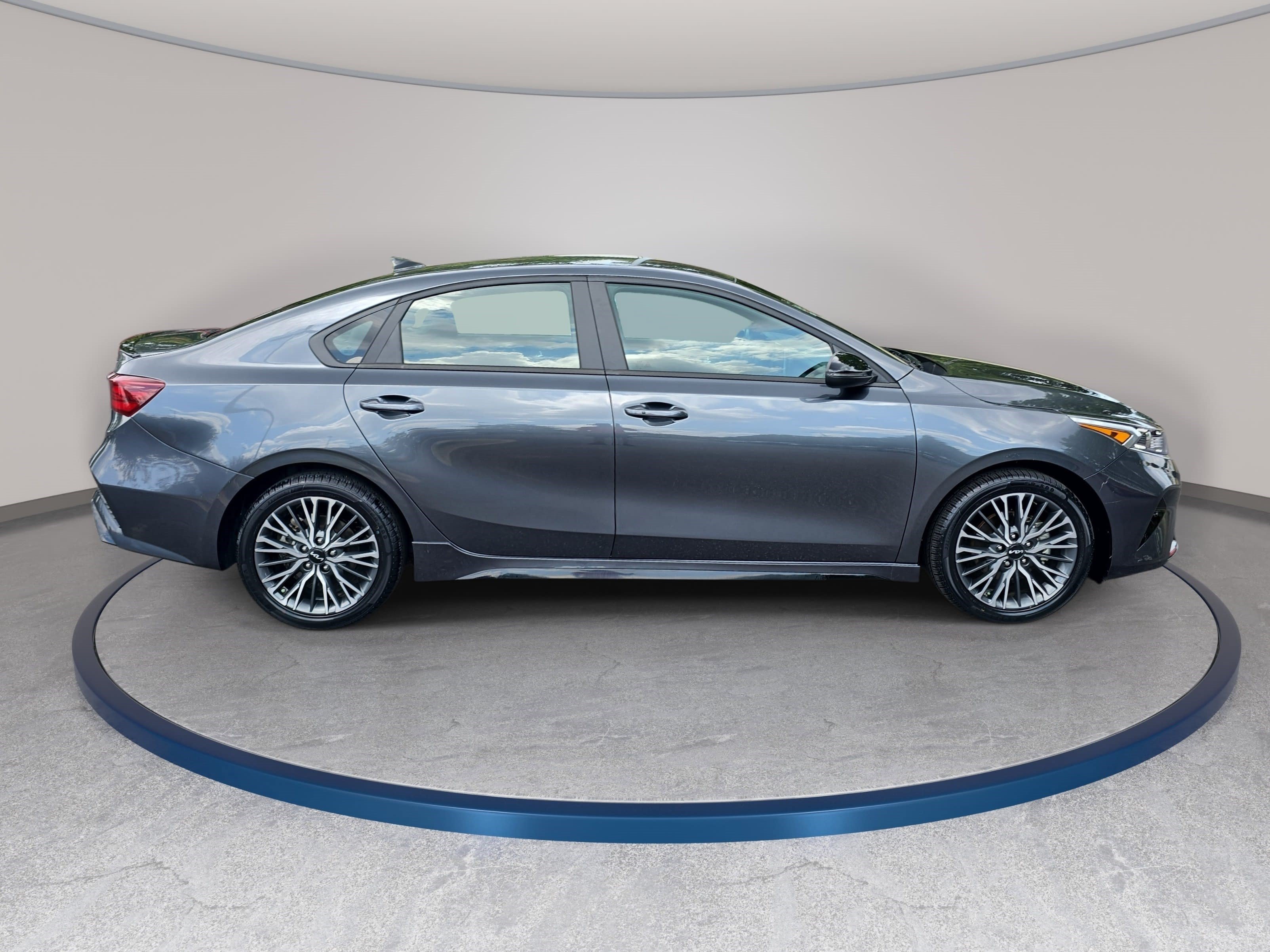 Used 2024 Kia Forte GT-Line FWD image 4