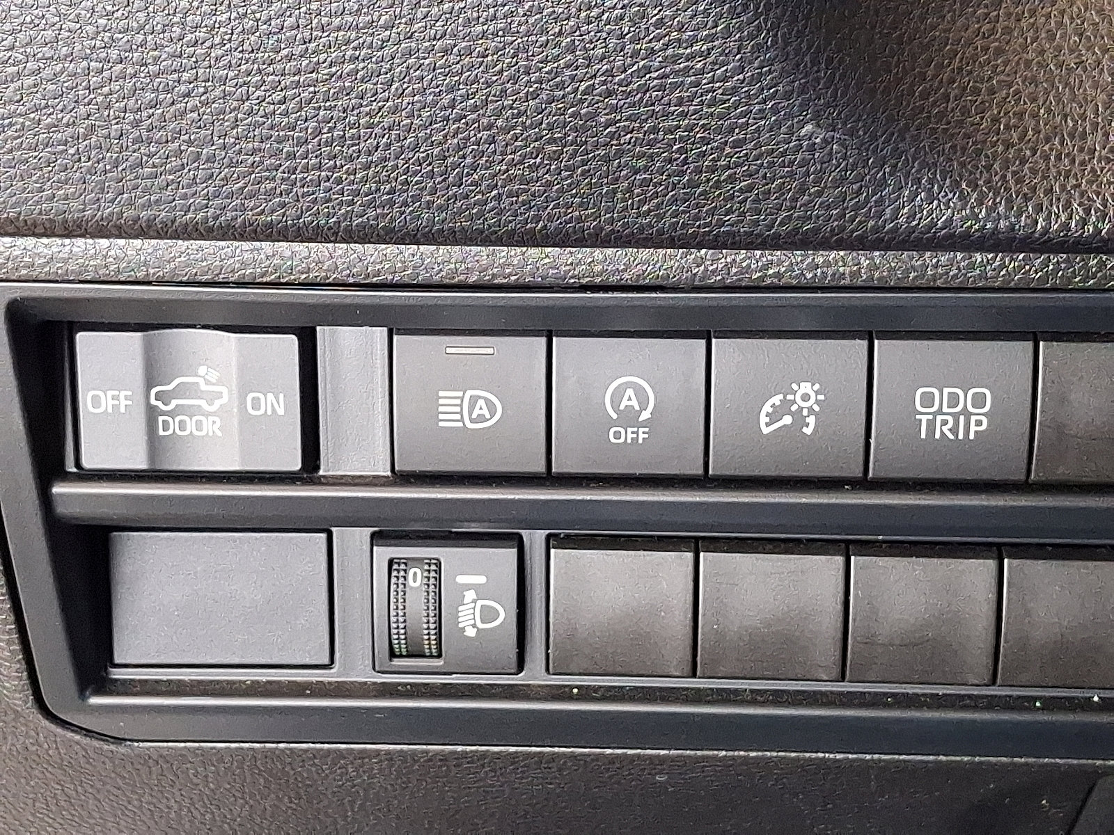 Used 2025 Toyota Tundra SR5 AWD/4WD image 27