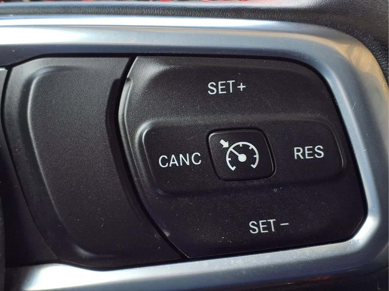 Used 2023 Jeep Gladiator Rubicon w/ Cold Weather Group AWD/4WD image 21