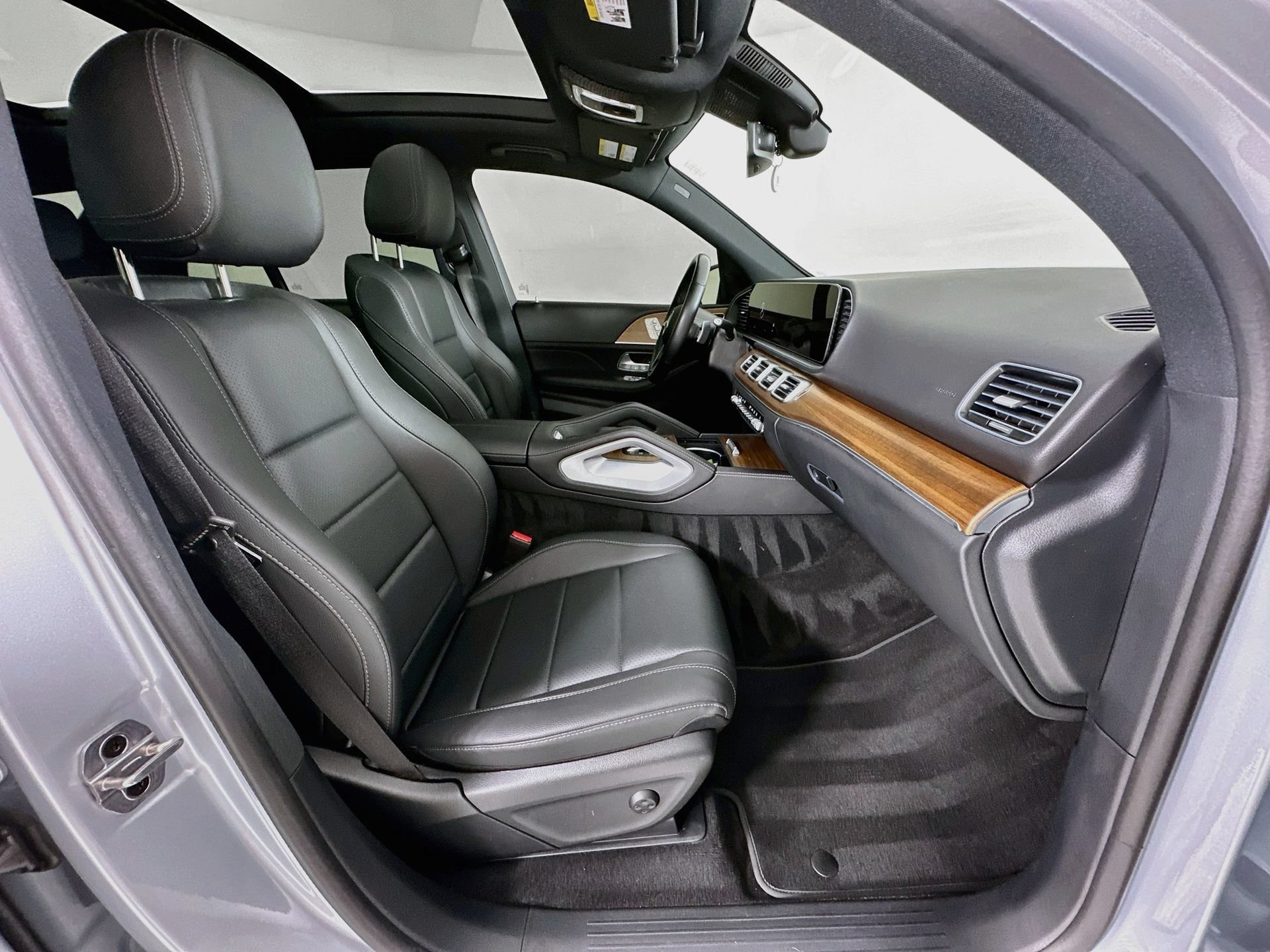 Certified 2025 Mercedes-Benz GLE 450e 4MATIC image 30