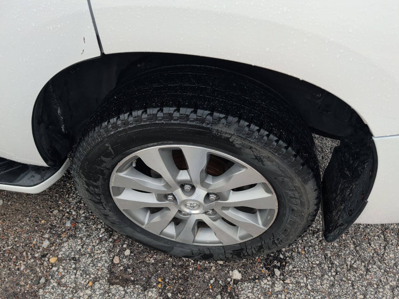 Used 2016 Toyota Sequoia Limited AWD/4WD image 13