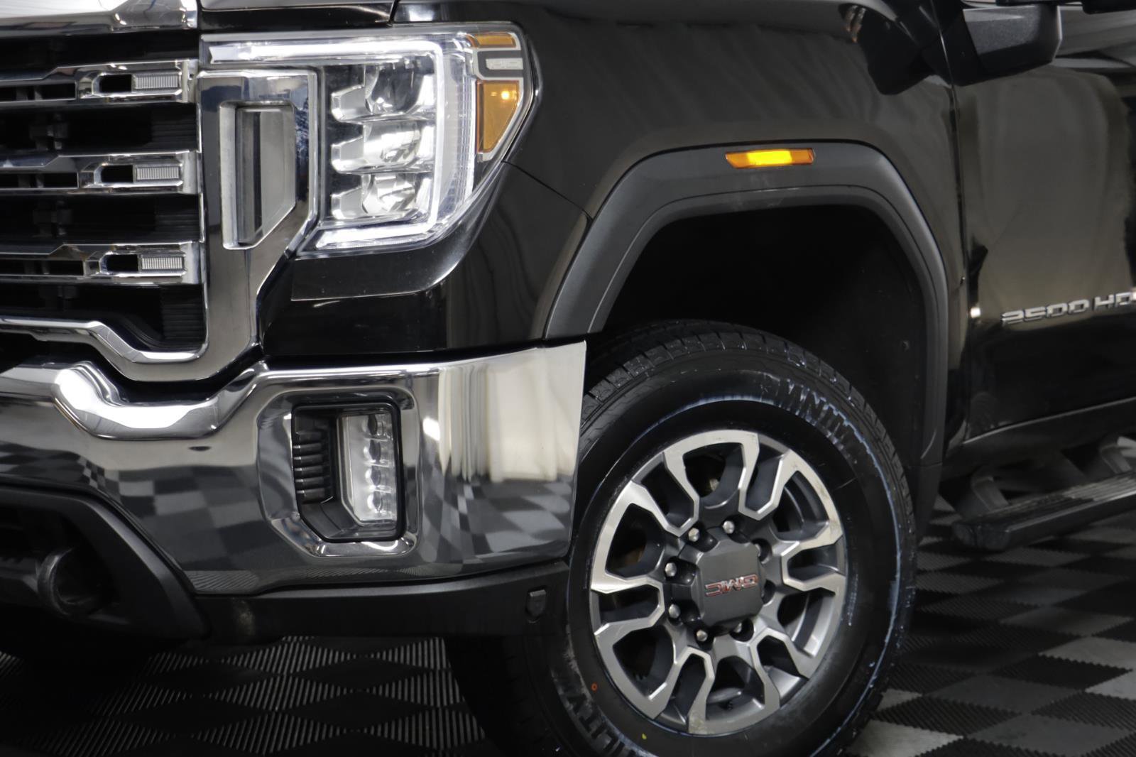 Used 2021 GMC Sierra 2500 SLE w/ Gooseneck/5TH Wheel Package image 3