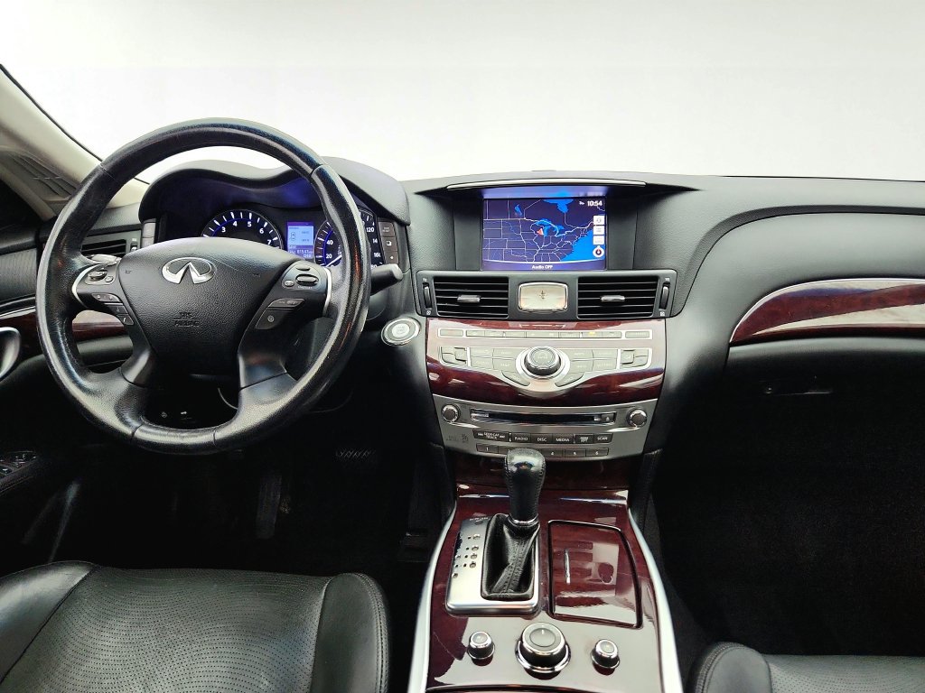 Used 2018 INFINITI Q70 Luxe w/ Proactive Package AWD/4WD image 22