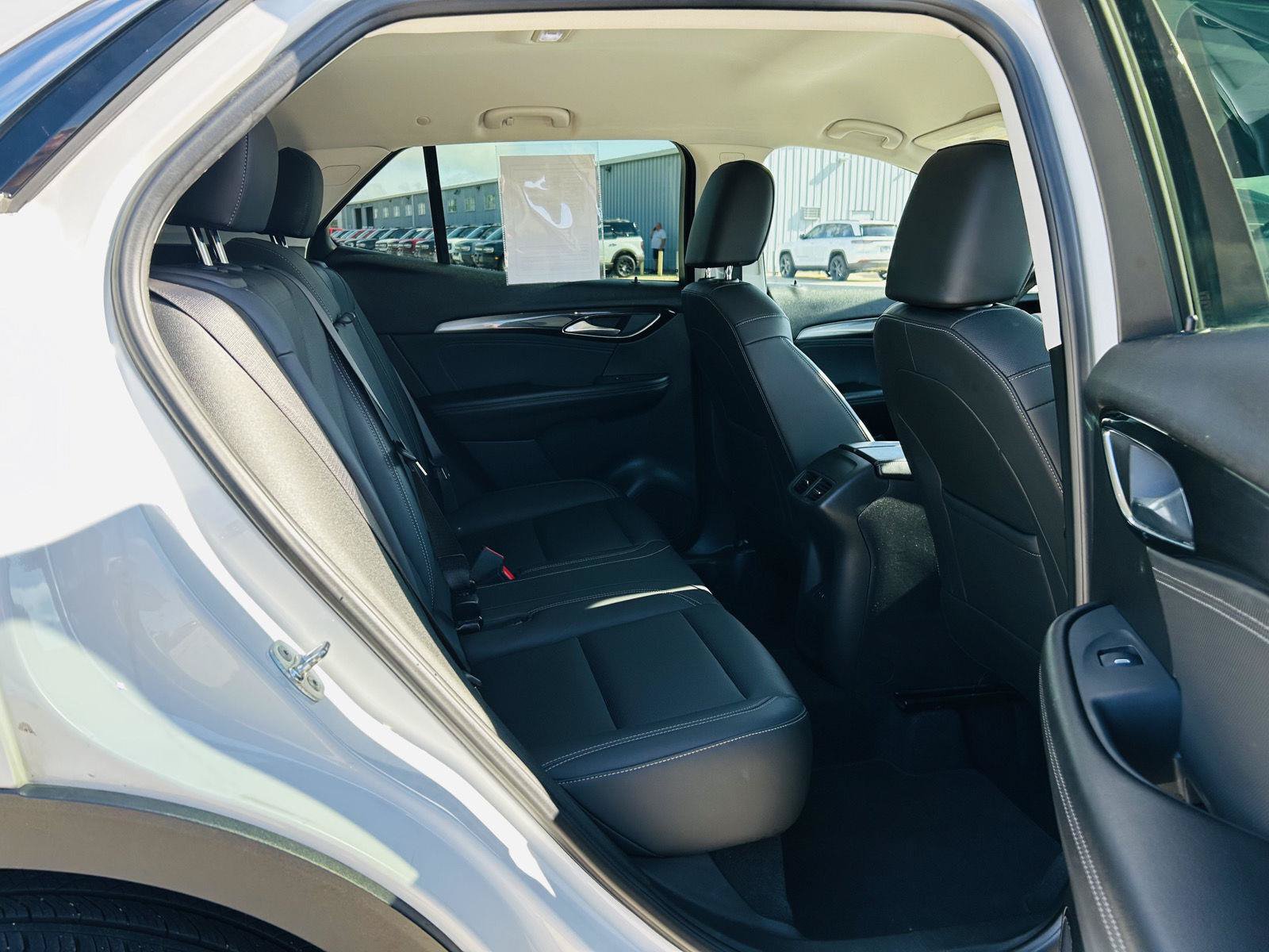 Used 2024 Buick Envision Preferred AWD/4WD image 31