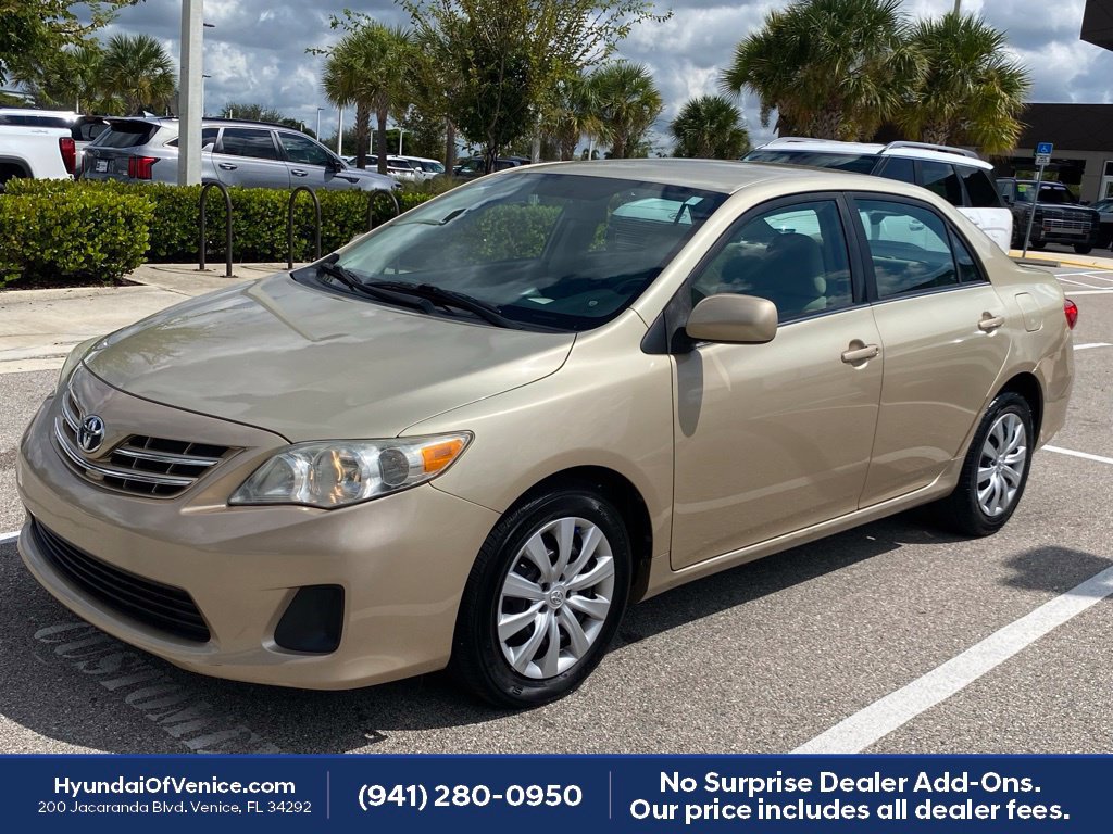 Used 2013 Toyota Corolla LE FWD image 6