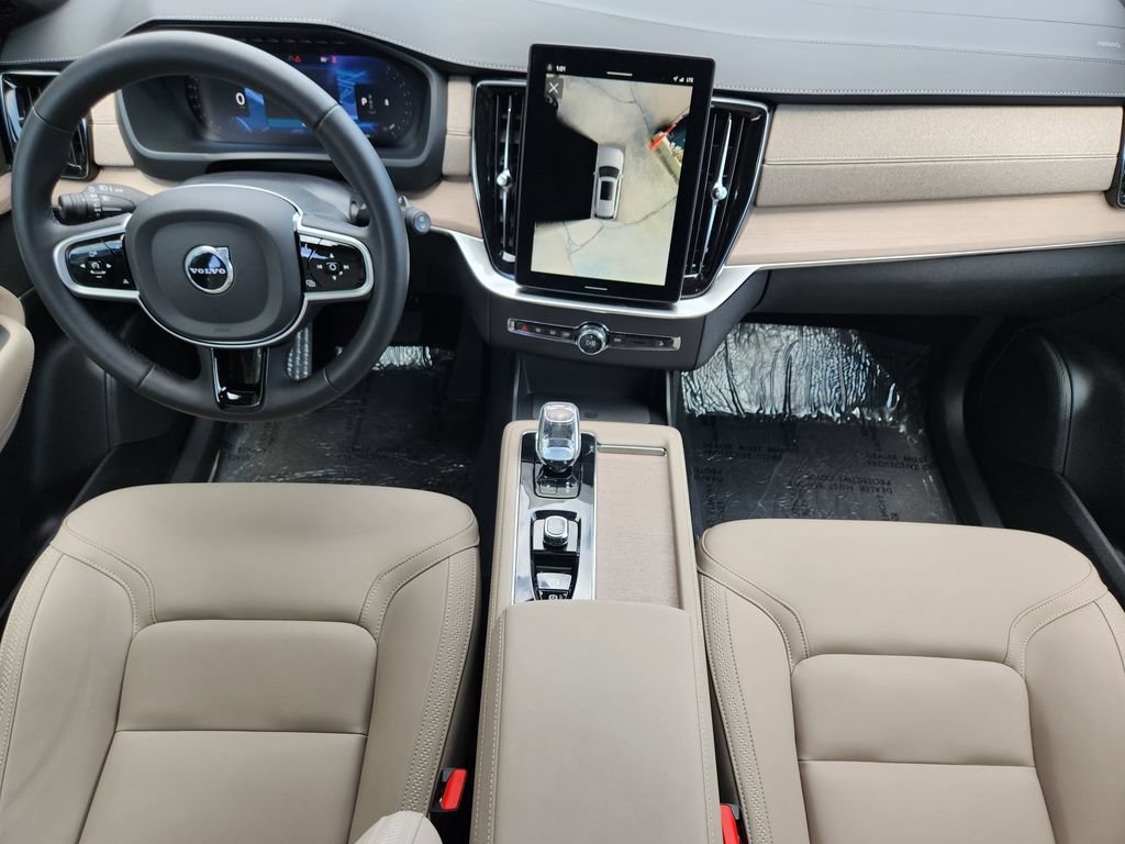 New 2026 Volvo XC90 B6 Plus w/ Protection Package Premier AWD/4WD image 16