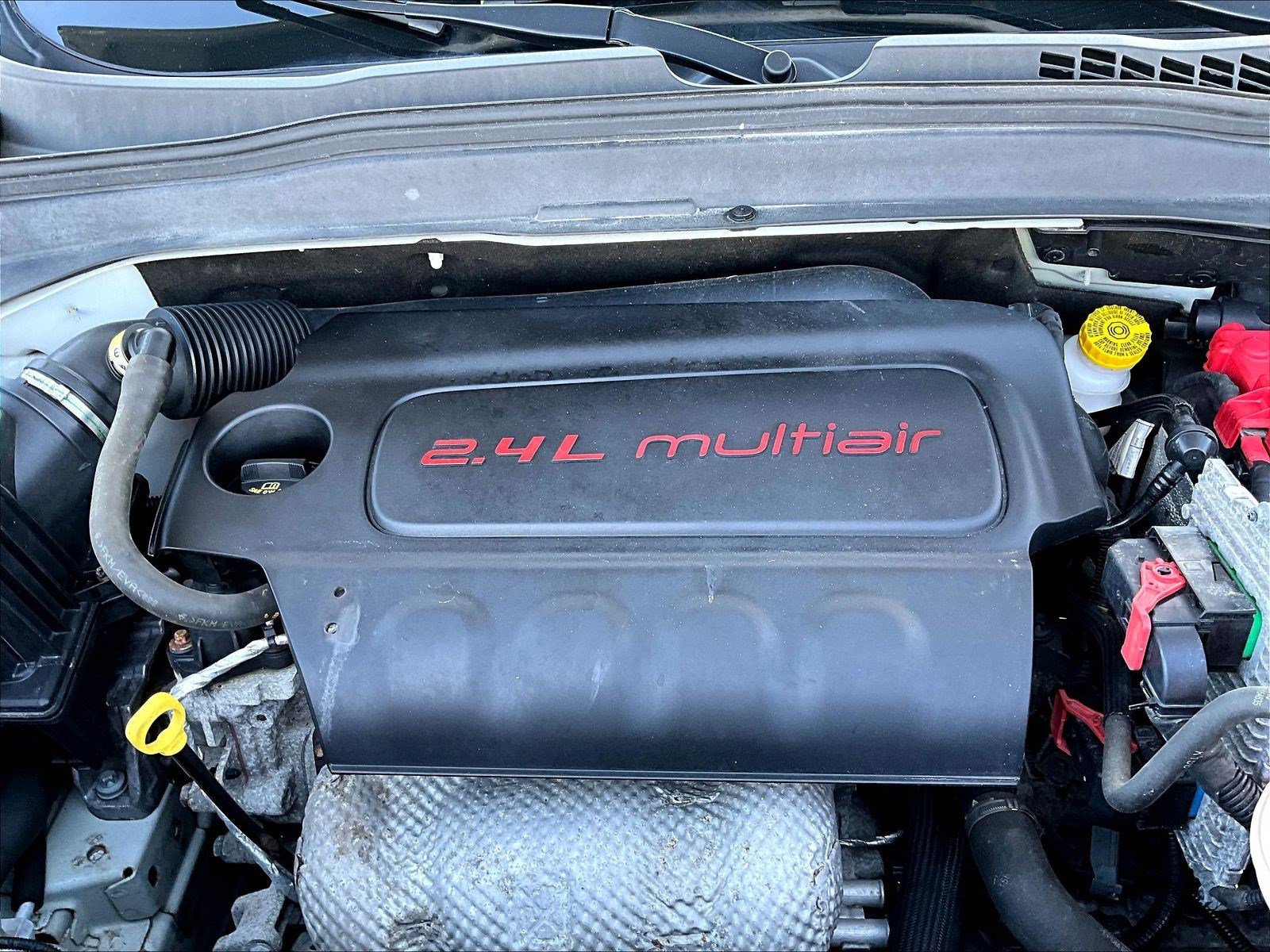 Used 2020 Jeep Renegade Latitude w/ Cold Weather Group AWD/4WD image 30