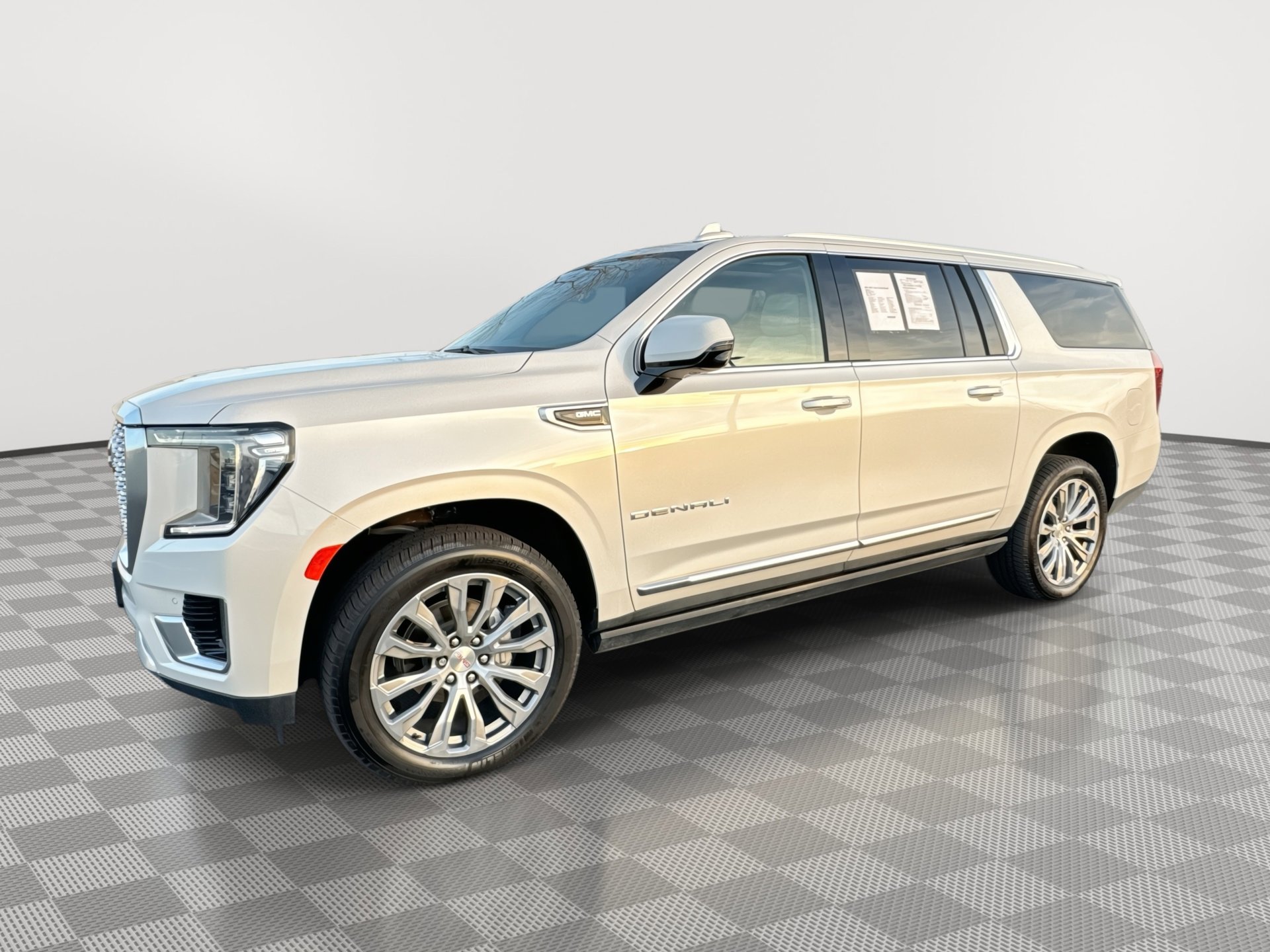 Used 2021 GMC Yukon XL Denali w/ Denali Premium Package