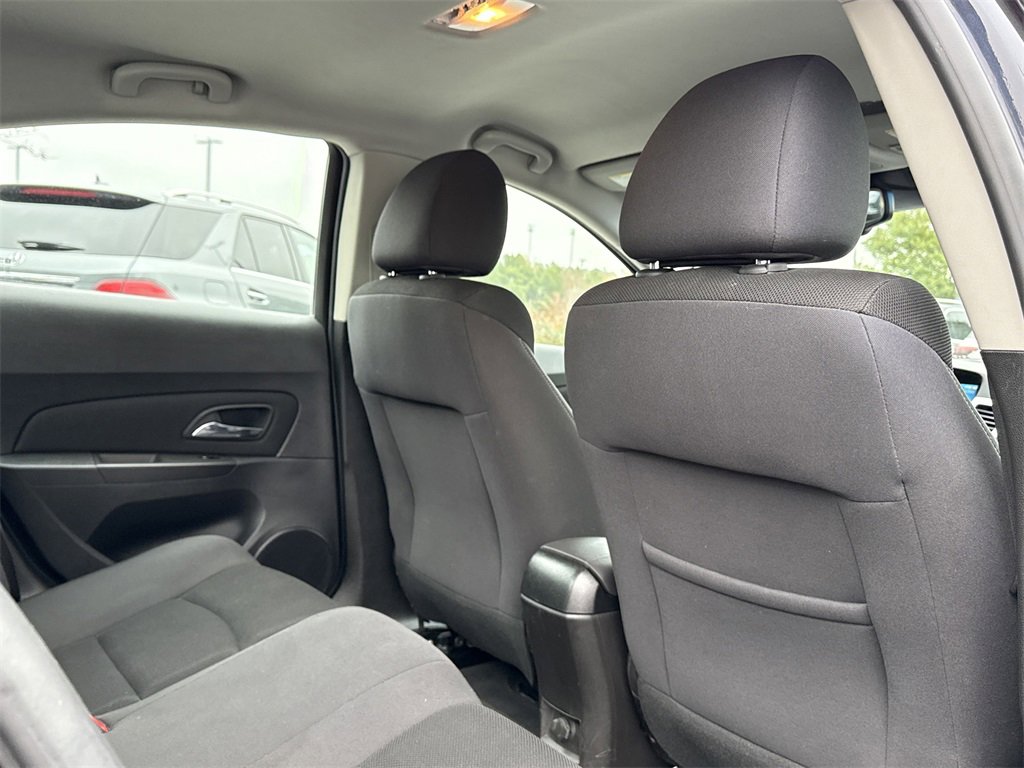 Used 2016 Chevrolet Cruze Eco image 17