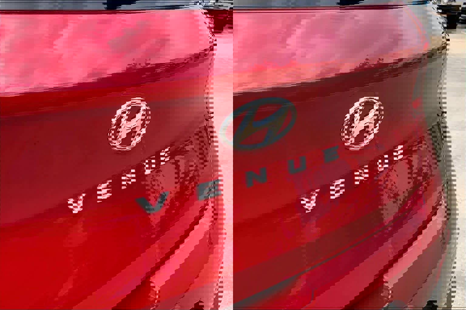 Used 2021 Hyundai Venue SEL w/ Cargo Package FWD image 31