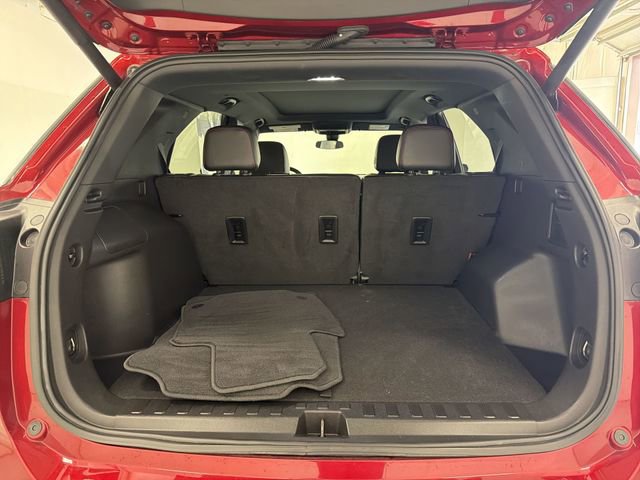 Used 2023 Chevrolet Equinox RS w/ RS Leather Package image 15