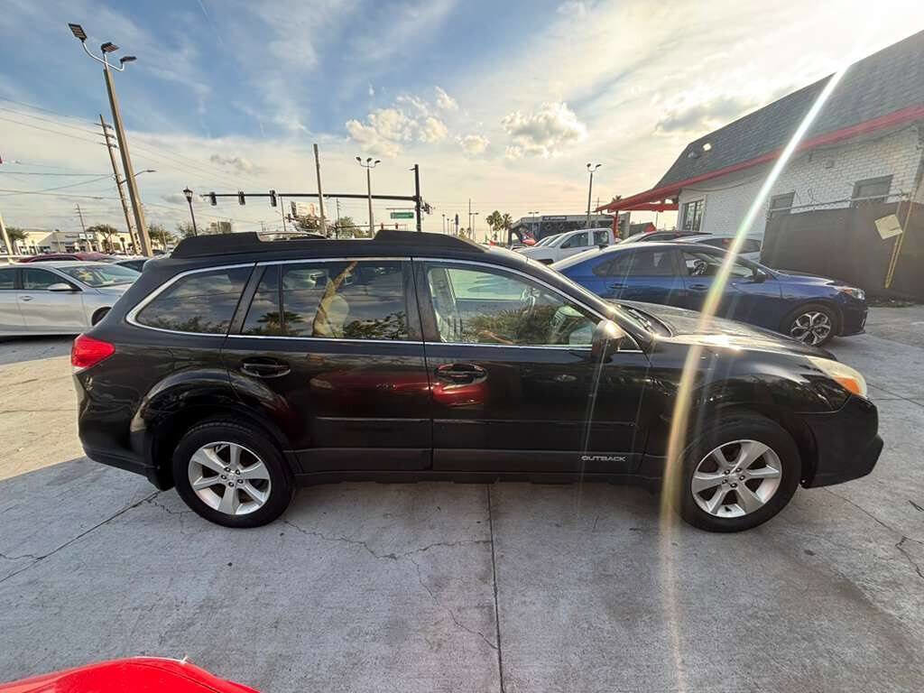 Used 2013 Subaru Outback 2.5i Limited w/ Moonroof Pkg image 7