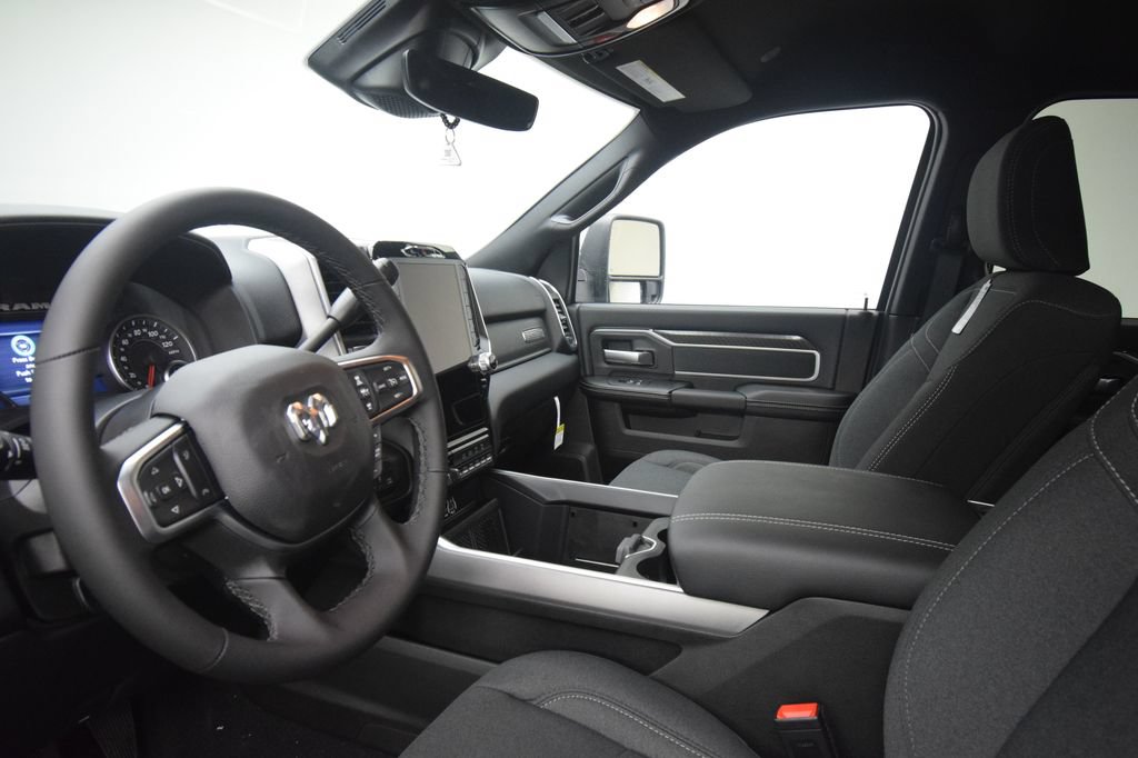 New 2026 RAM 2500 Big Horn AWD/4WD image 33