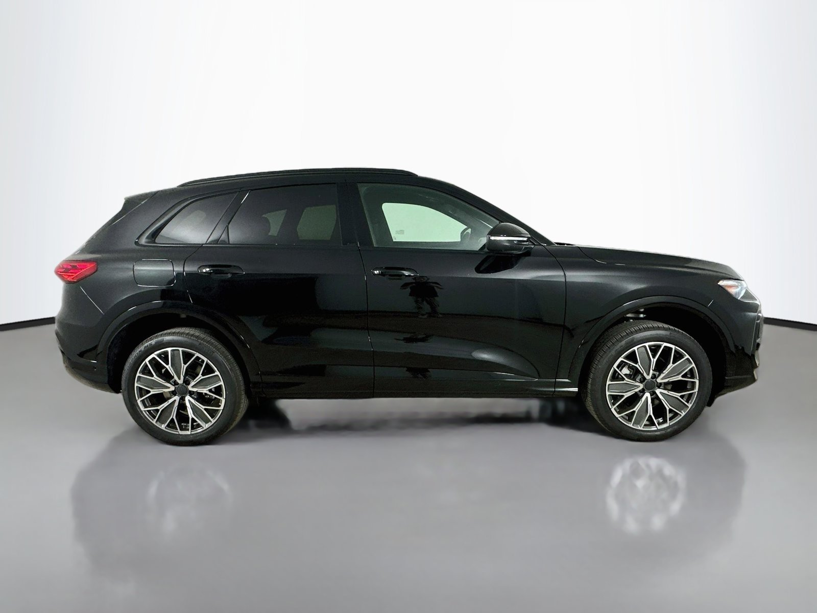New 2026 Audi Q5 Premium Plus AWD/4WD image 4
