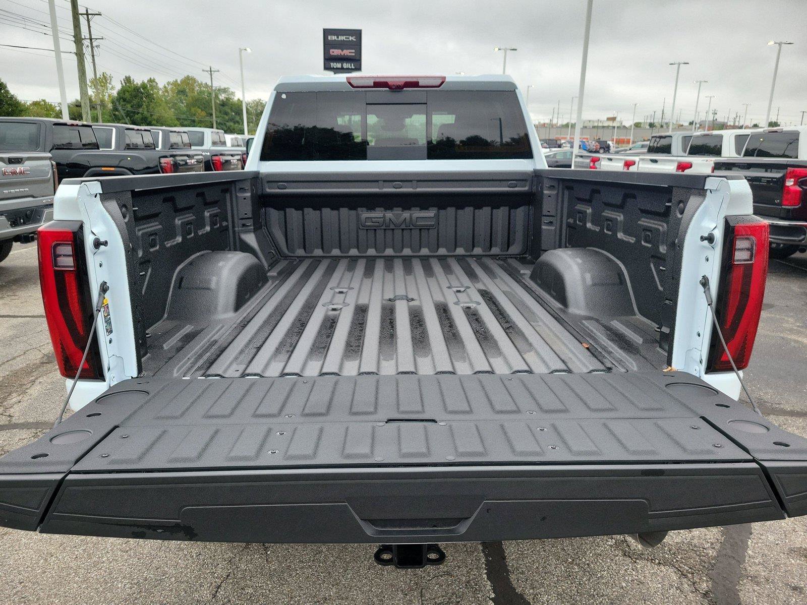 New 2026 GMC Sierra 2500 Denali Ultimate w/ LPO, Black Badging Package AWD/4WD image 7