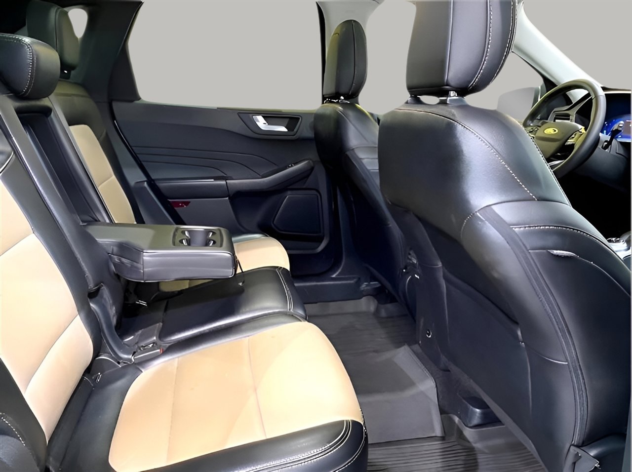 Used 2021 Ford Escape Titanium w/ Titanium Elite Package image 26