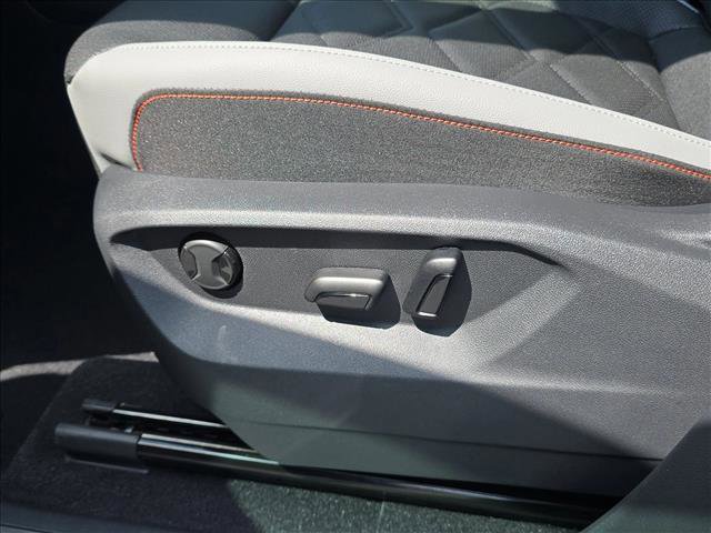 New 2026 Volkswagen Atlas Peak Edition image 4