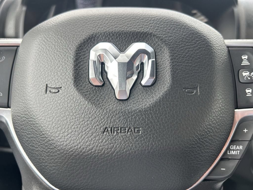 Used 2026 RAM 5500 Tradesman AWD/4WD image 18