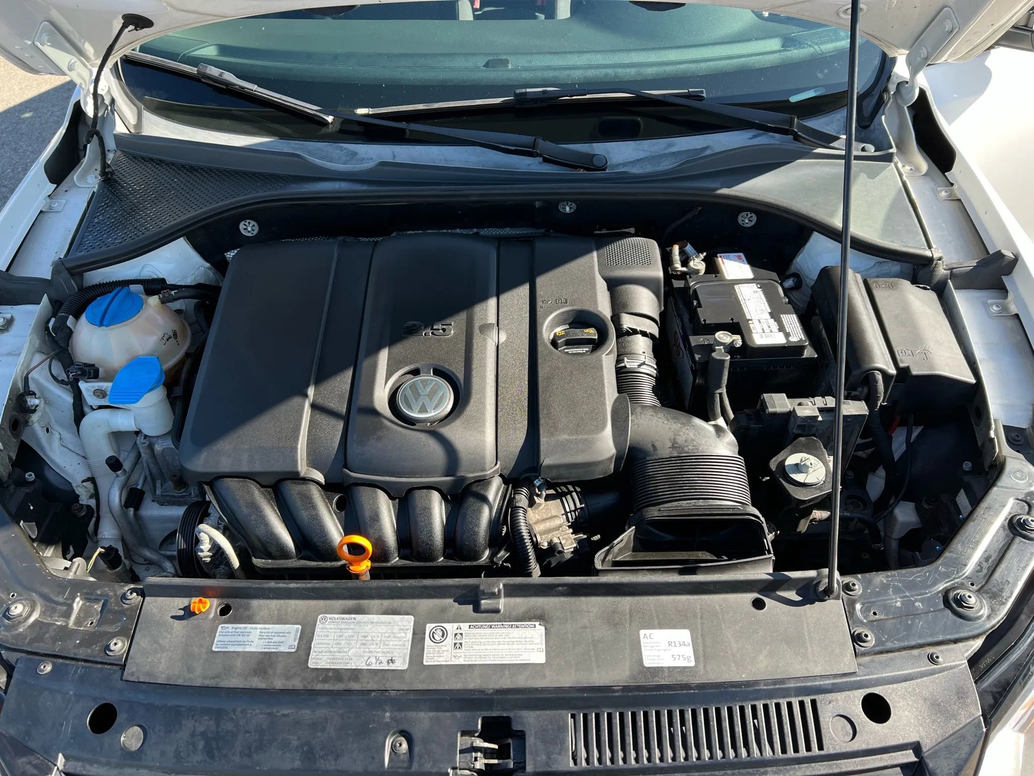 Used 2013 Volkswagen Passat 2.5 S image 25