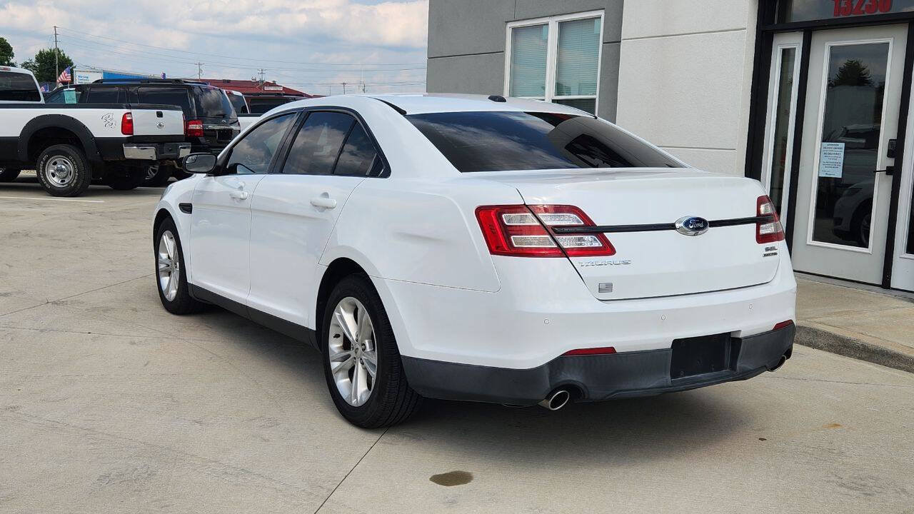 Used 2014 Ford Taurus SEL w/ Equipment Group 201A FWD image 4