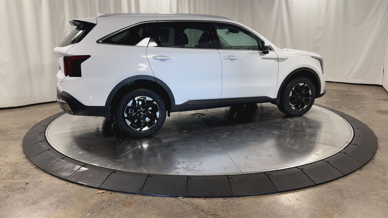 New 2026 Kia Sorento S w/ S Panoramic Sunroof Package image 9